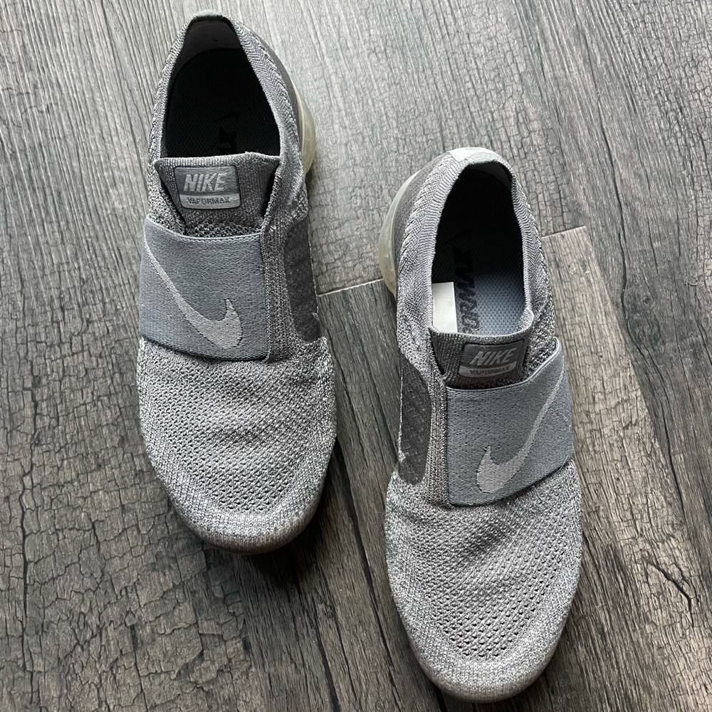 Nike Tennis Shoes